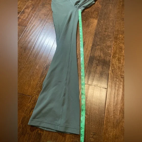 Lululemon Groove Super-High-Rise Flared Pant Nulu Womens 4 Dark Forest - Picture 4 of 6